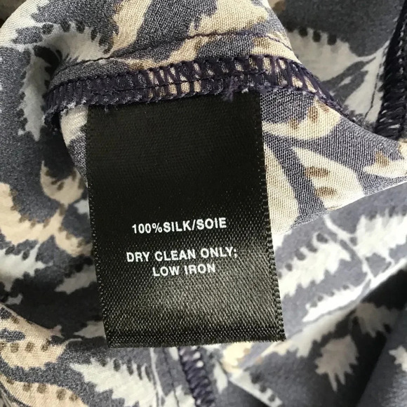 Lafayette 148 NY Silk Blouse Navy Print Small - Picture 2 of 5